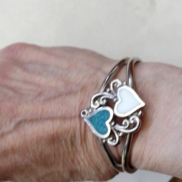 EJC Jewelry Jewelry - EJC FAUX TURQUOISE WHITE STONE DOUBLE HEART SILVER-TONE ADJUSTABLE CUFF BRACELET